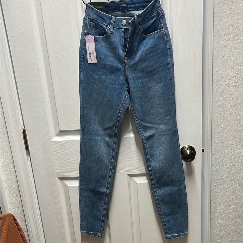 Universal Thread High Rise Blue Jeans